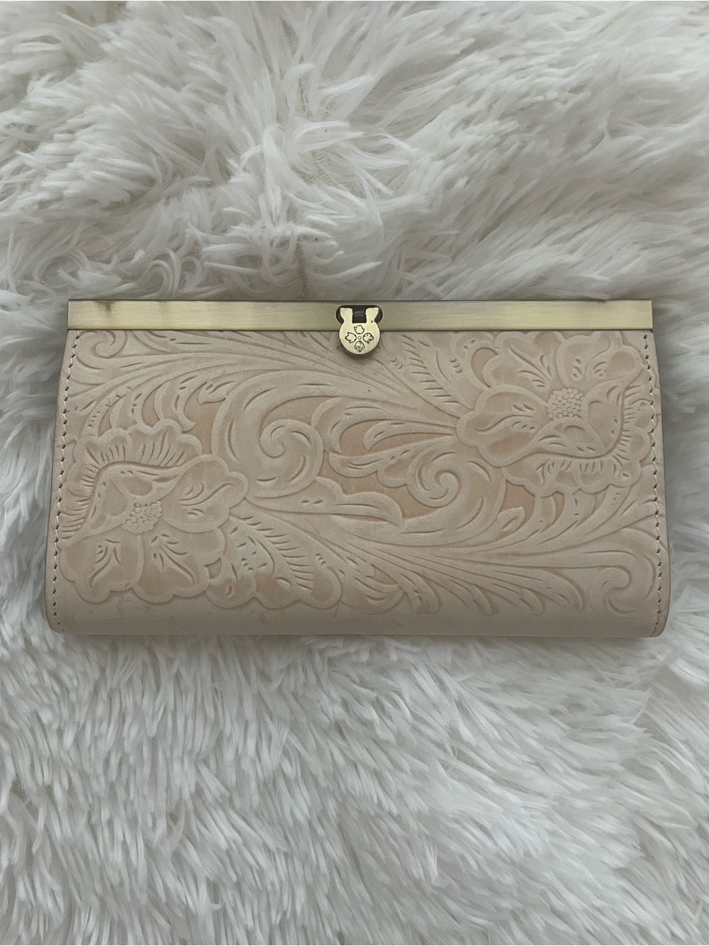 Patricia Nash Cauchi Wallet Chalk White Tooled Leather Western Luxe Cottagecore - Picture 2 of 16